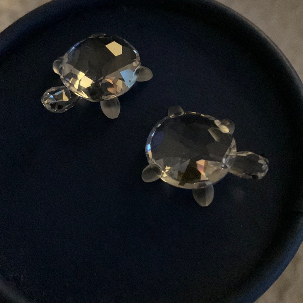 Pair of Swarovski Turtles. Tiny. Crystal. Nice for a Collection.
